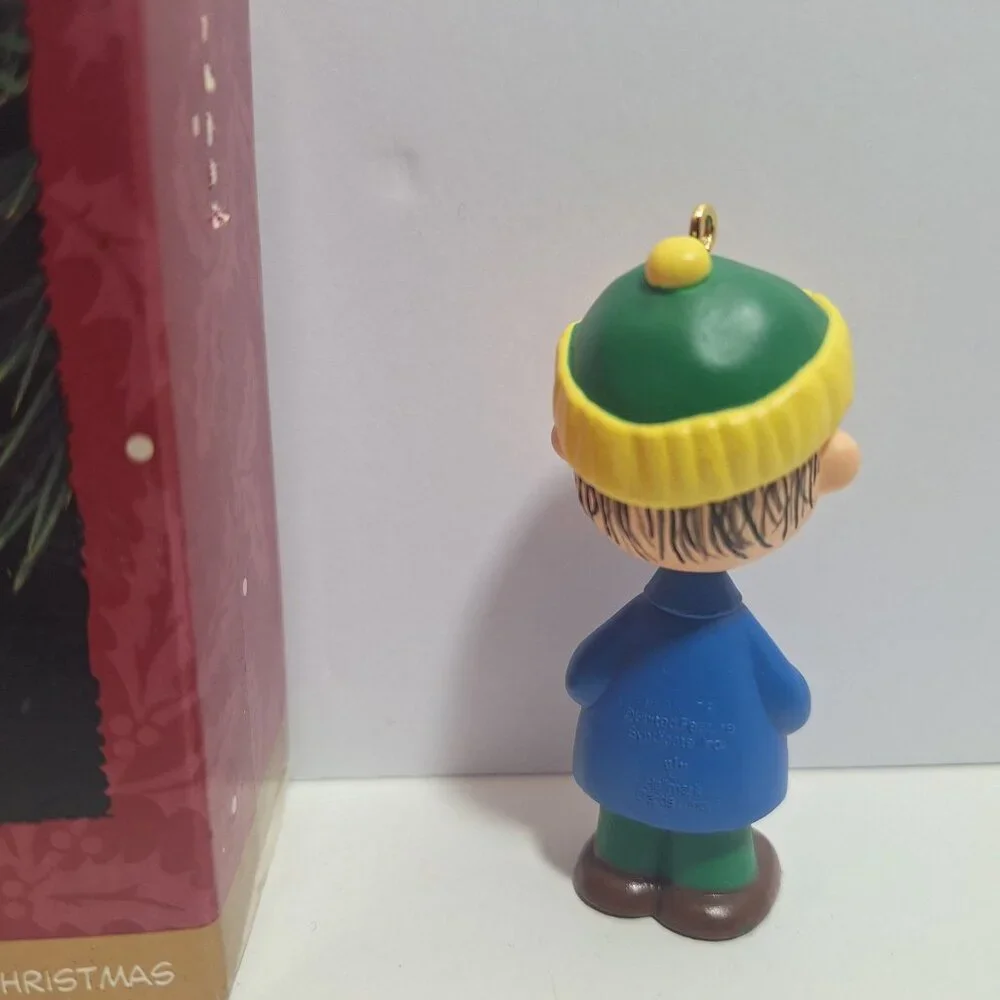 Hallmark Keepsake Ornament Linus Peanuts Charlie Brown Christmas 30th Anniv - Picture 5 of 13